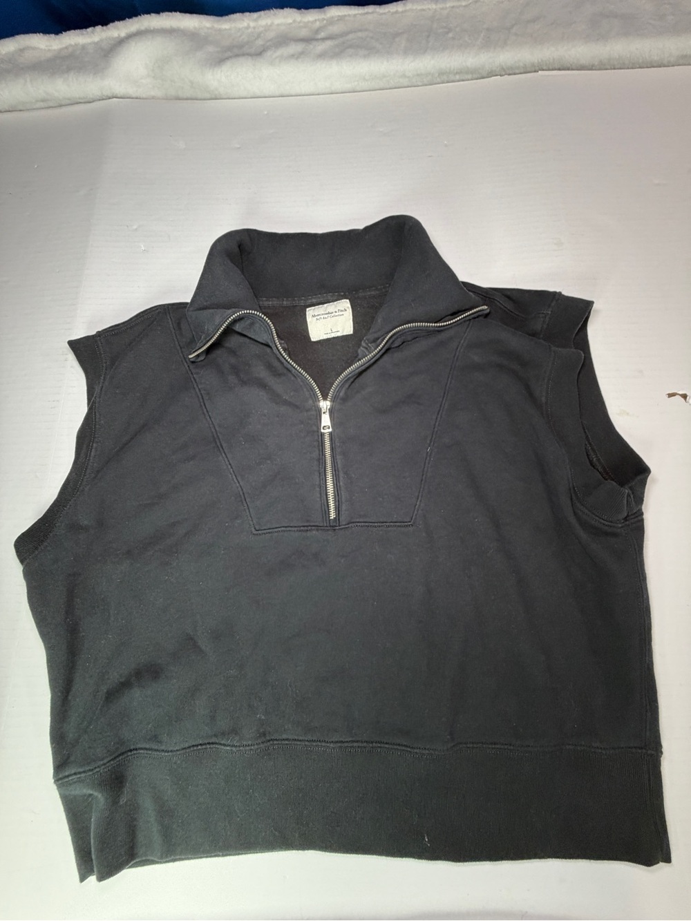 Abercrombie & Fitch Black Sleeveless Quarter-Zip Pullover